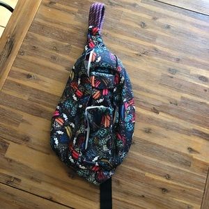 NWOT Kavu Rooe Sling Bag!!!